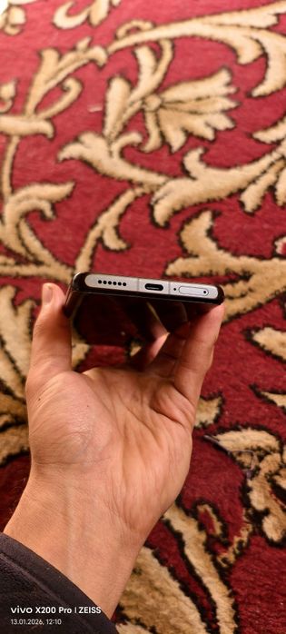 Xiaomi 12s ultra 12/256 GB  holat yangi 10/10