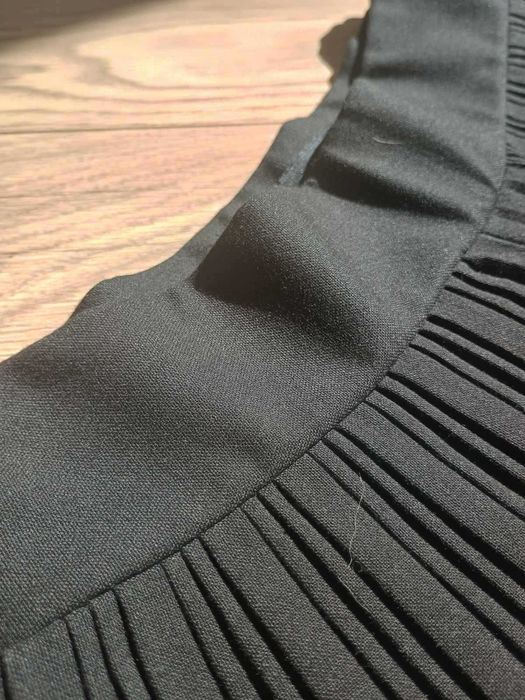 Оригинална дамска плисирана пола ZARA-размер XS(EU 34)
