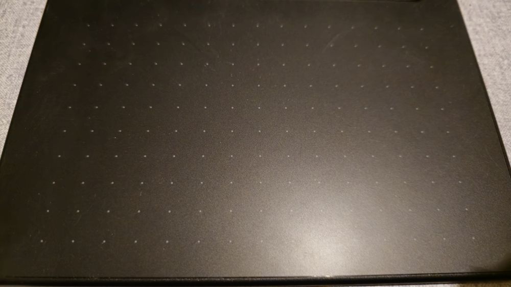 Графичен безжичен таблет Wacom Intuos без писалка