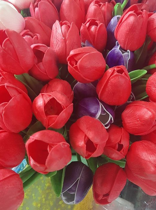 Искусственные тюльпаны