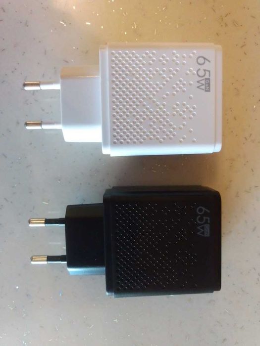 Бързо зарядно 65W за смартфони