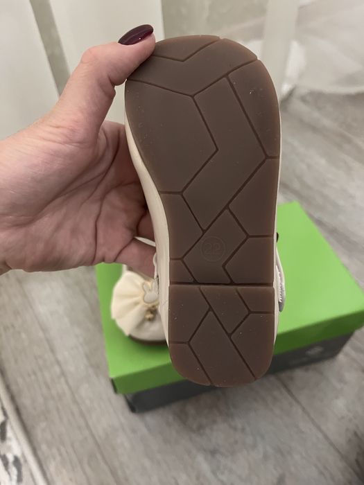 Продам сандали детские