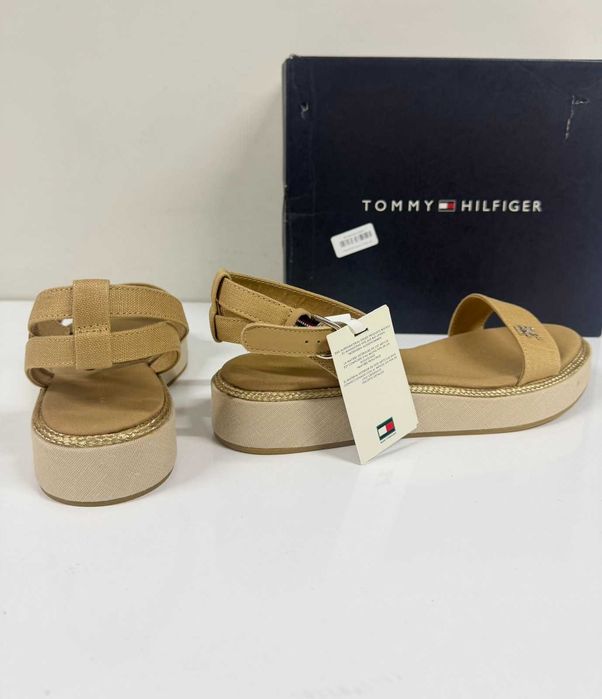 Tommy Hilfiger Linen With Gold Flatform
