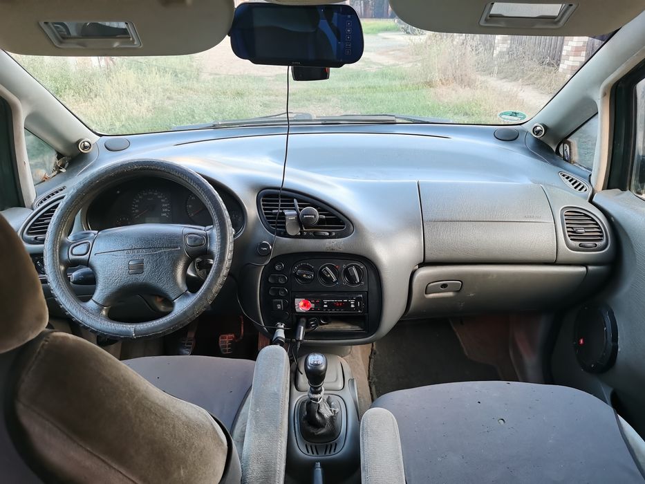 Продам Seat Alhambra