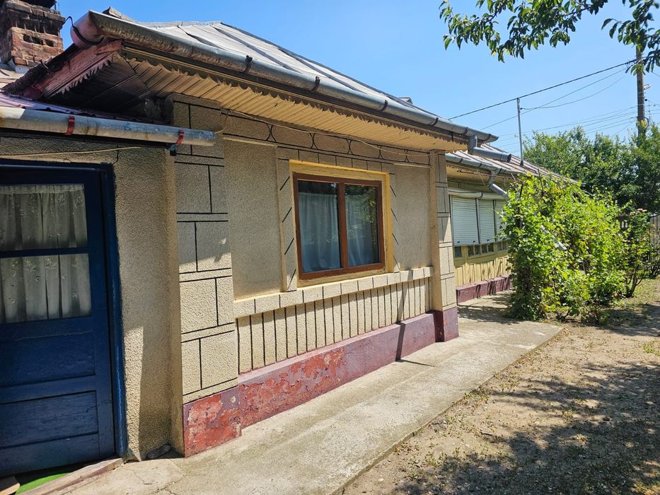 Proprietate la țară – casă bătrânească + teren 2.713 mp Fulga Prahova