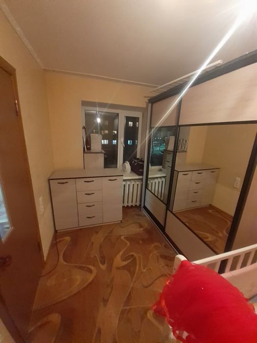 Продам  четырехкомнатную квартиру