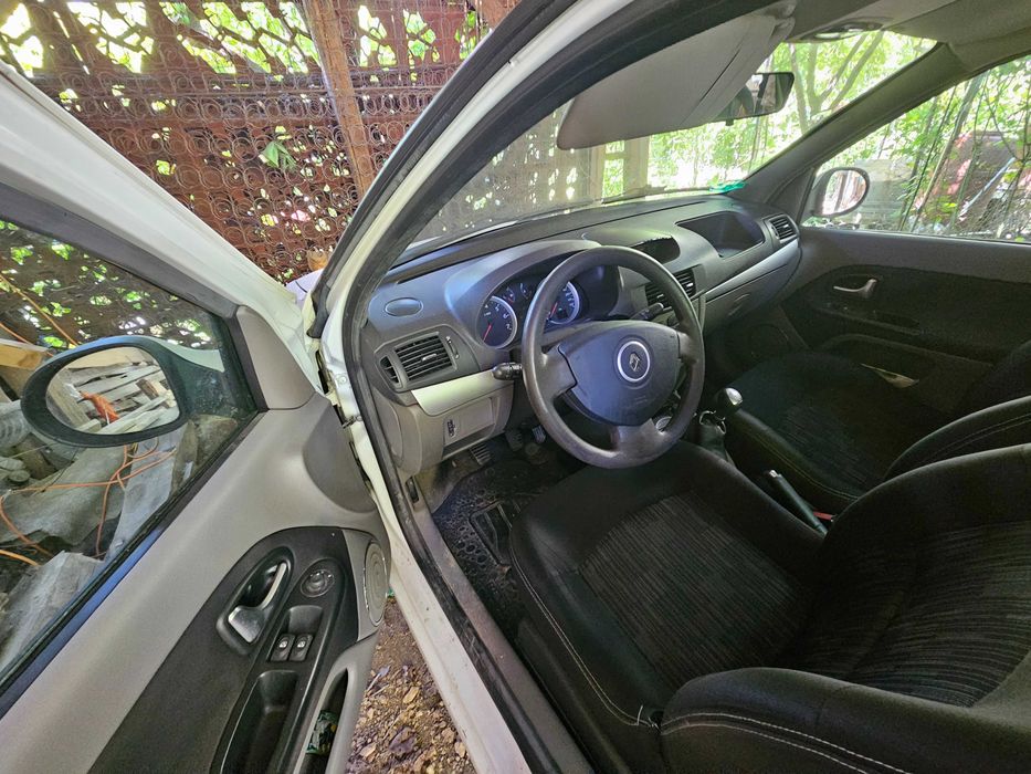 RENAULT Symbol 2010 — imagine 2