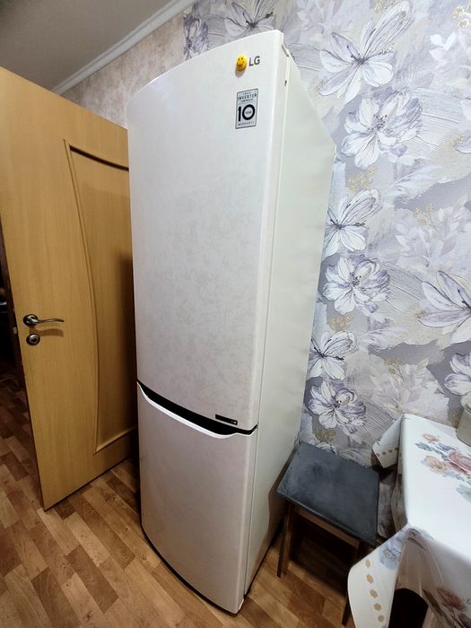 Продам холодильник lg