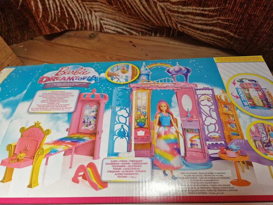 Замък музикален и  къща на барби barbie