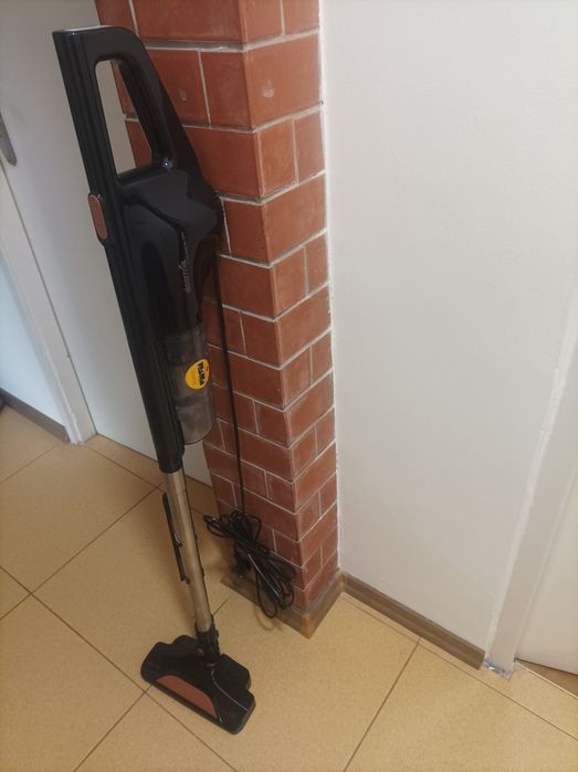 Вертикална прахосмукачка Deerma DX600