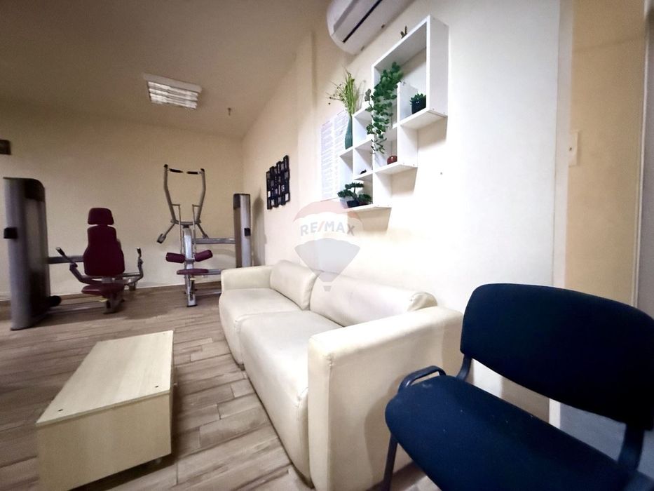 Функционално помещение на ТОП локация за продажба, Център, гр. Варна,