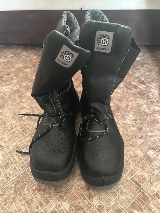 Продам сапоги мужские