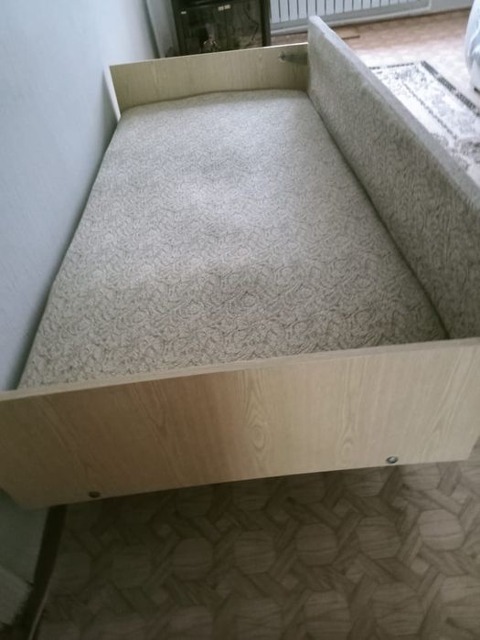 Кровать.     б/у.