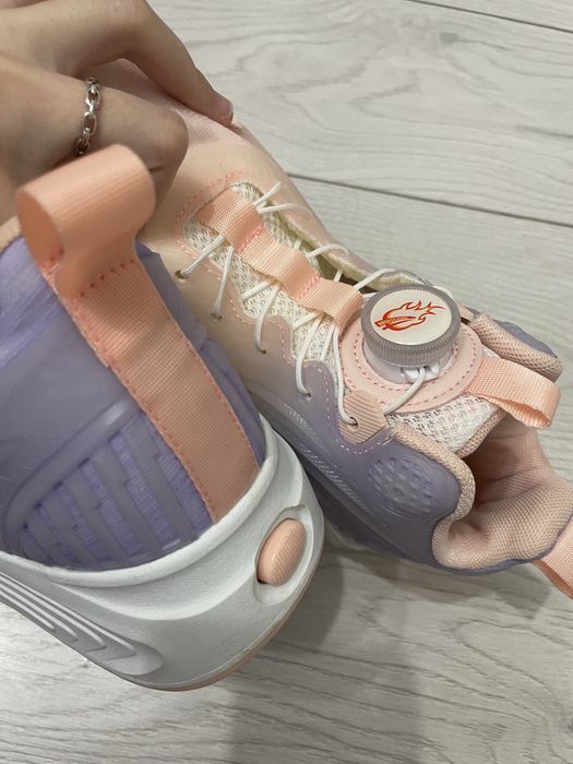 Кроссовки на колесиках