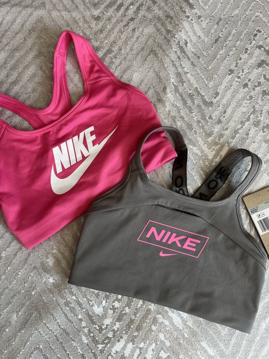 Спортни бюстиета Nike