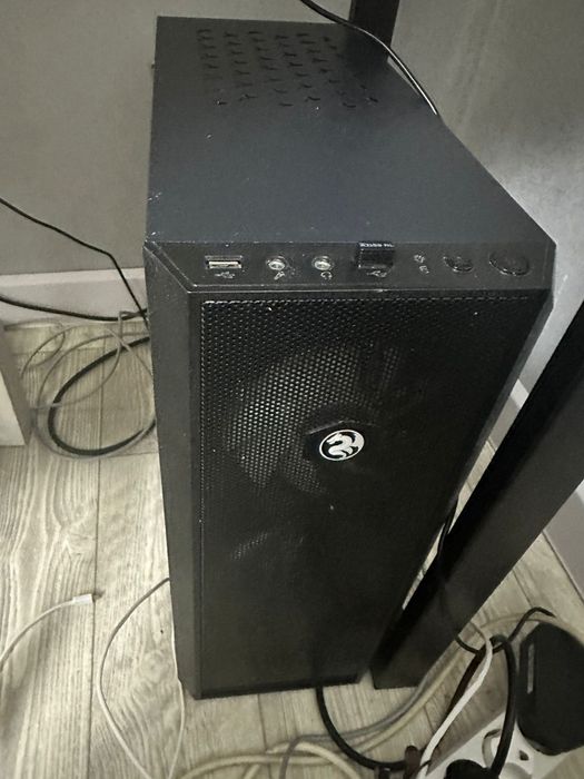 Компьютер  продаю