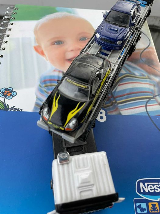 Jucarie trailer cu 4 masinute