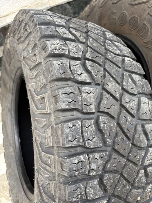 Гуми за джип 325/65/18