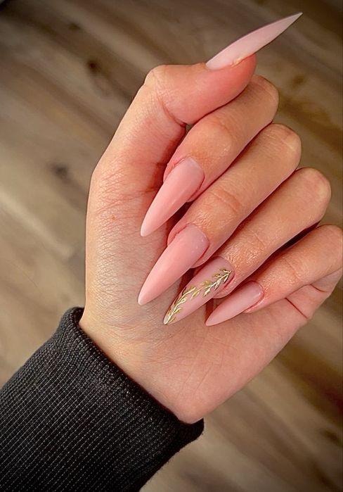 Unghii cu gel/ semipermanenta/ pedichiura