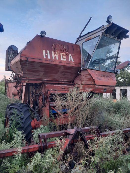 Комбайн нива жатки