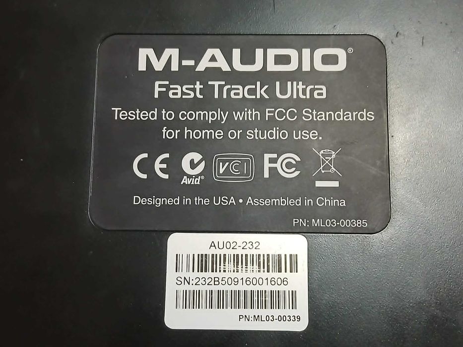 Placa de sunet M-AUDIO Fast Track ULTRA.