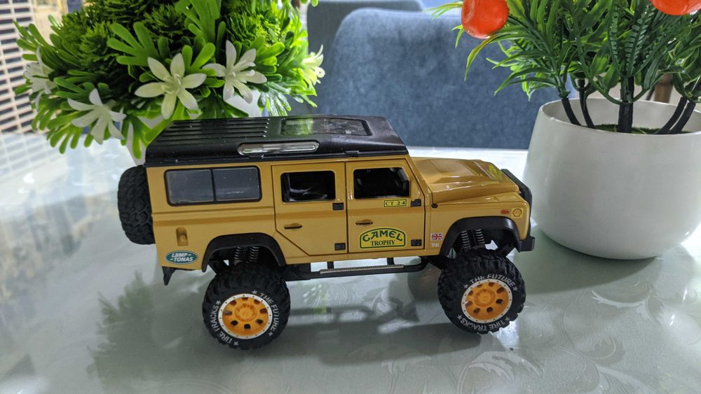 Машина металлическая оригинальная редкостная Land Rover