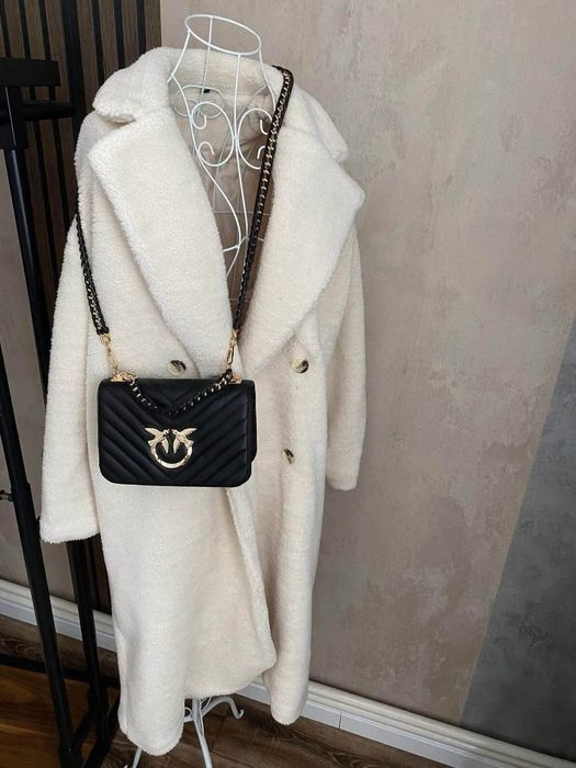 Чанти PINKO, кожата е като естествена