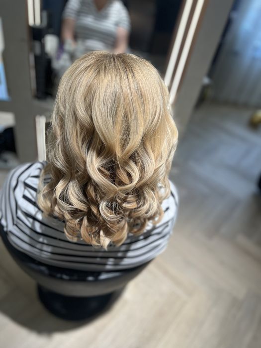 Blond cald/Coafat/Vopsit