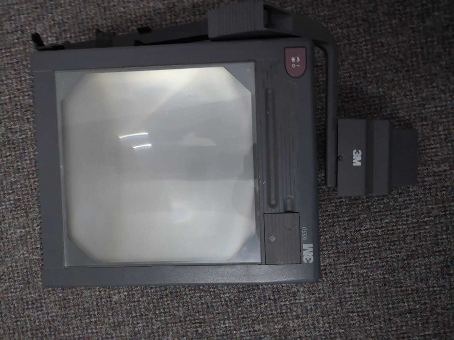 Retroproiector 3M 9550 4000 lumeni, made in USA