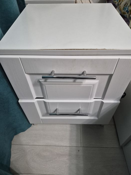 Кровать с тумбами