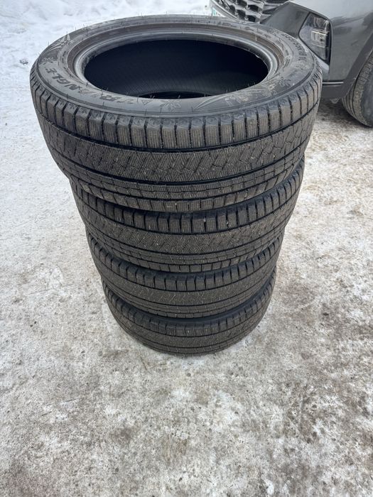 Шины  комплект  235:55:18
