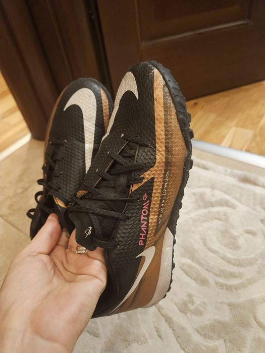 Nike Phantom GT Academy mărime 38.5
Stare buna