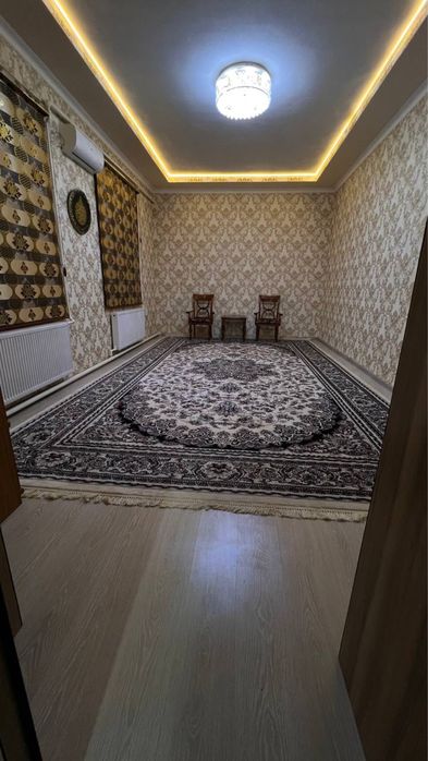 Ijaraga uy STUDENT QIZLARGA beriladi OXUgayaqin eski AVTOVAGZAL