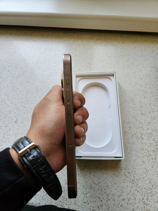 iPhone 16 Pro 256GB  Desert Titanium 93%