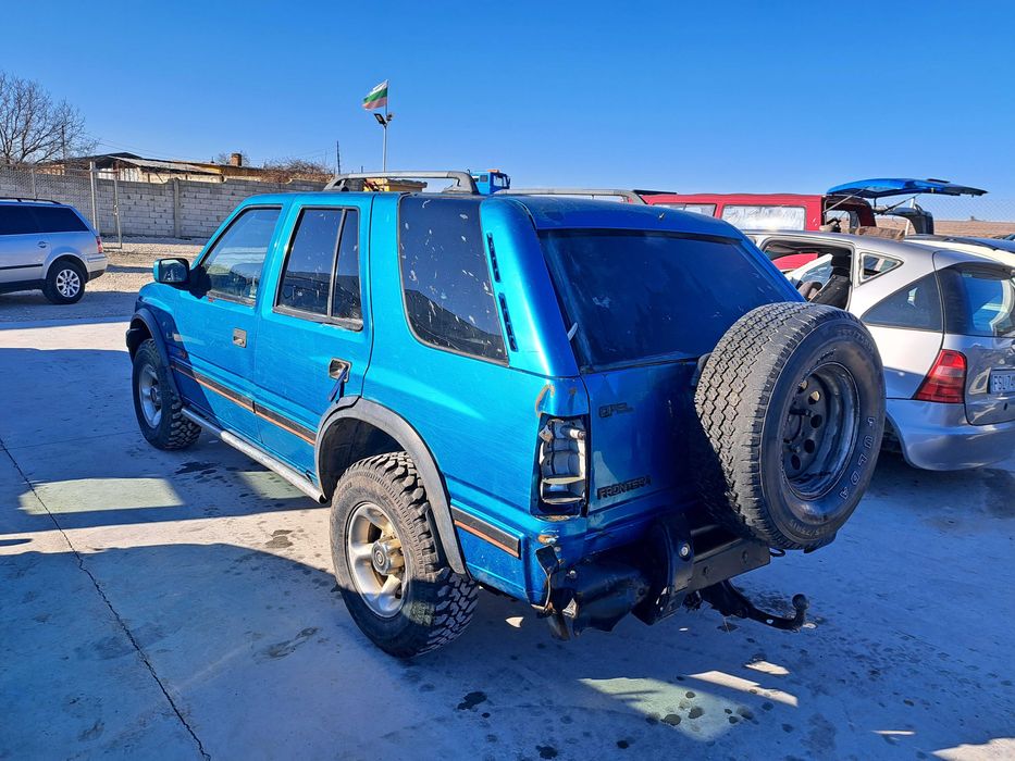 Опел Фронтера A 2.4 i. Opel Frontera A 2.4 i  НА ЧАСТИ