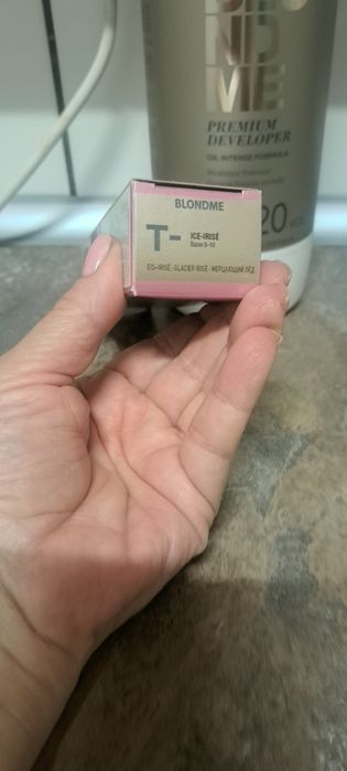 Vopsea profesionala blond me si activator culoare