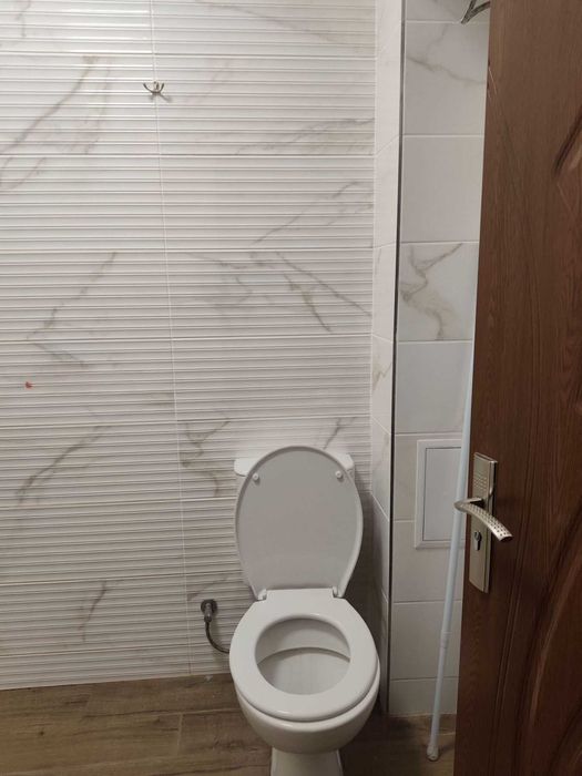 Двустаен апартамент до УХТ