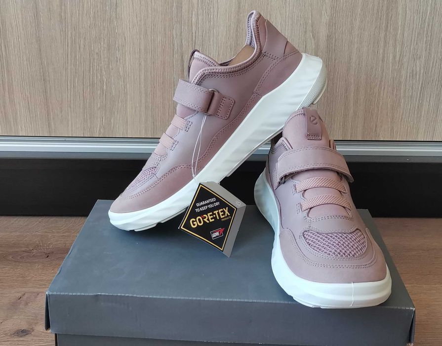 Нови детски обувки ECCO с Geore-Tex мембрана, 38 номер