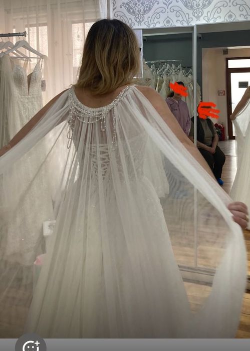 Rochie mireasă A style mărime 38 cu cerc și capa