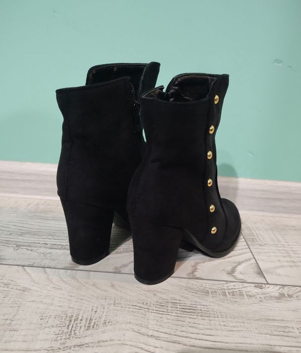 Дамски черни боти велур - нови