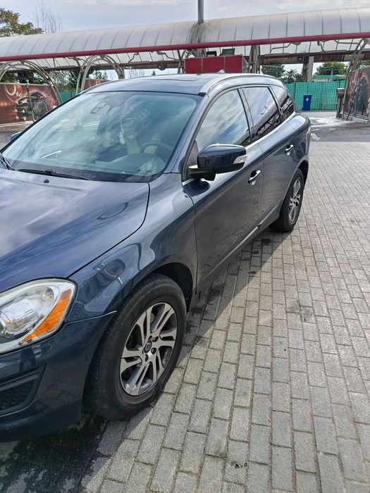 VOLVO XC60 2011