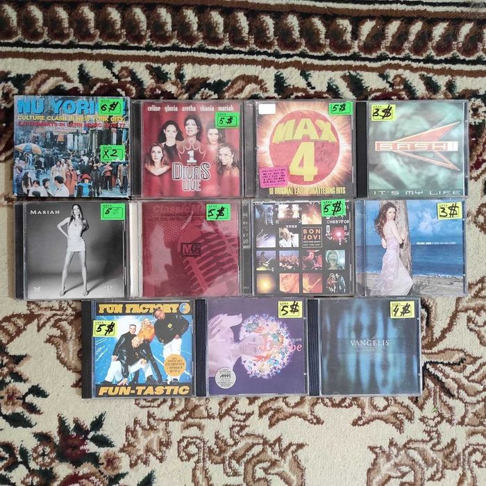 Продаются CD диски .