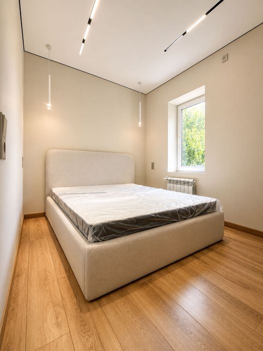 Продается 1 в 2 комн квартира, кирпич, Новомосковская, евроремонт
