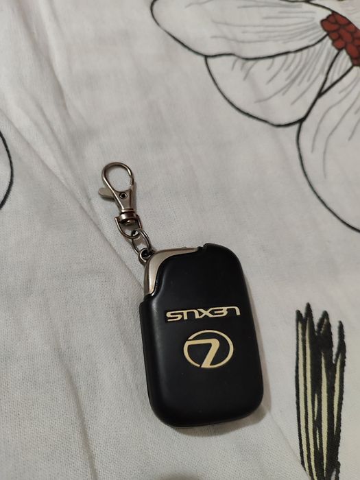 Продам пульт от LEXUS оригинал