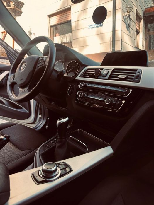 Bmw 318 D 04/2017 impecabil (vand sau schimb cu suv)