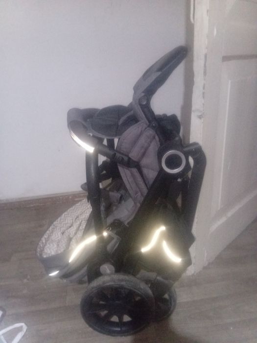 Продам коляску в хорошем состоянии