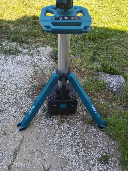 2026 - Makita ML 014G / XGT / 40 V - Мощна светлинна кула 15000 Lm