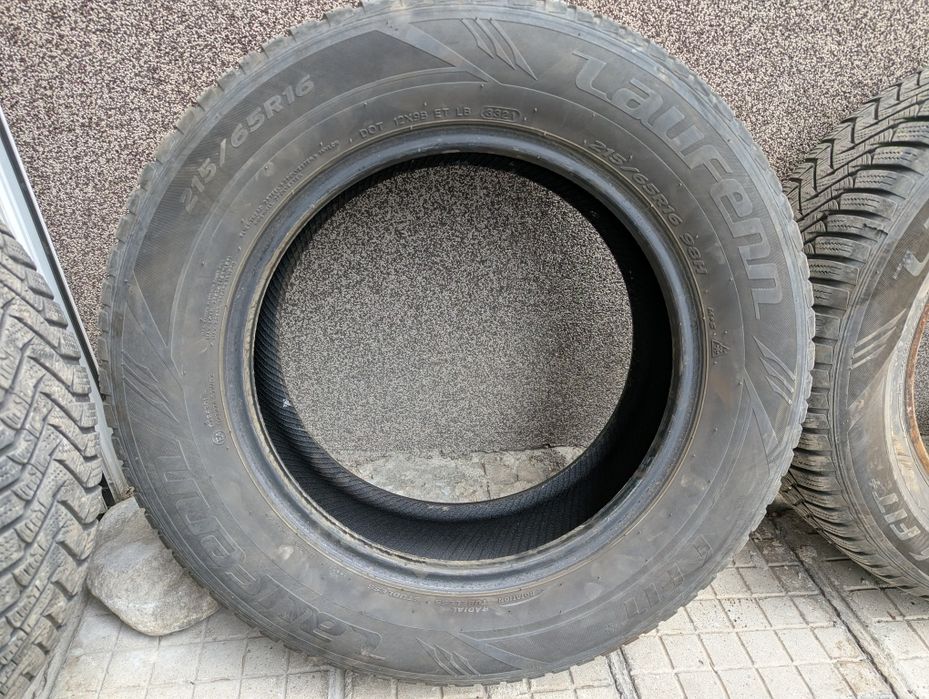 Зимни гуми laufenn 215/65 16.