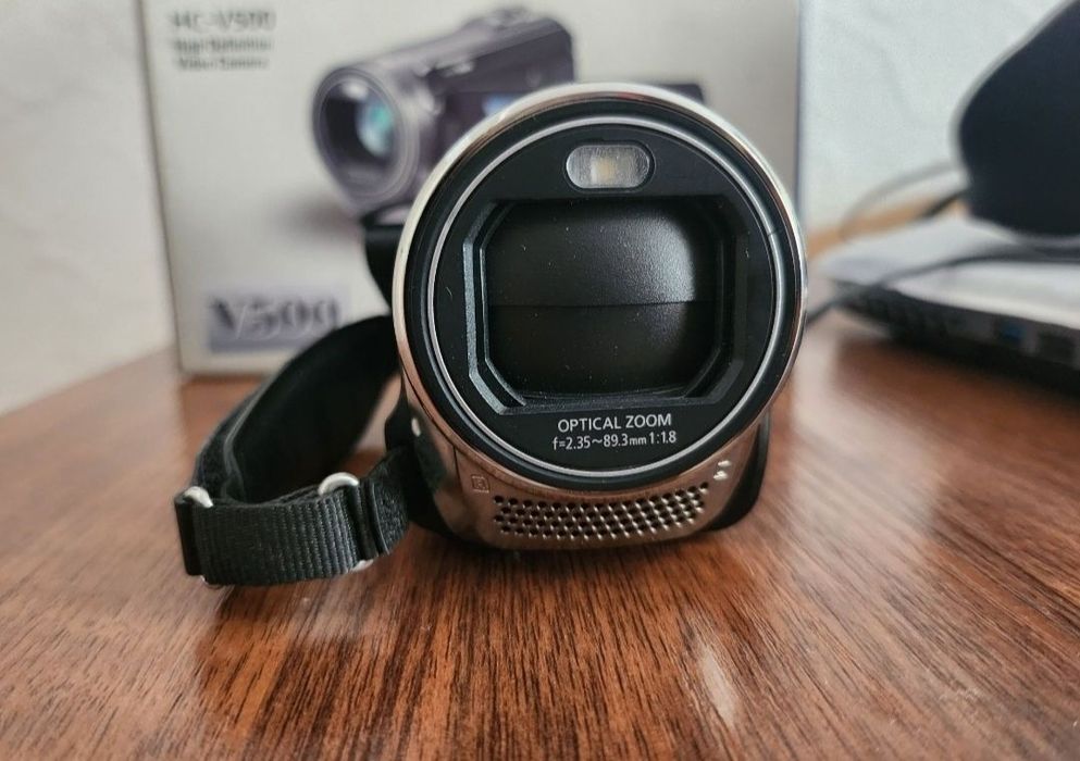 Продаётся видеокамера