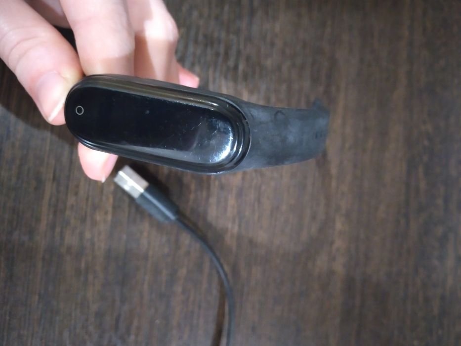 Продам фитнес часы, цена 8000 тг.